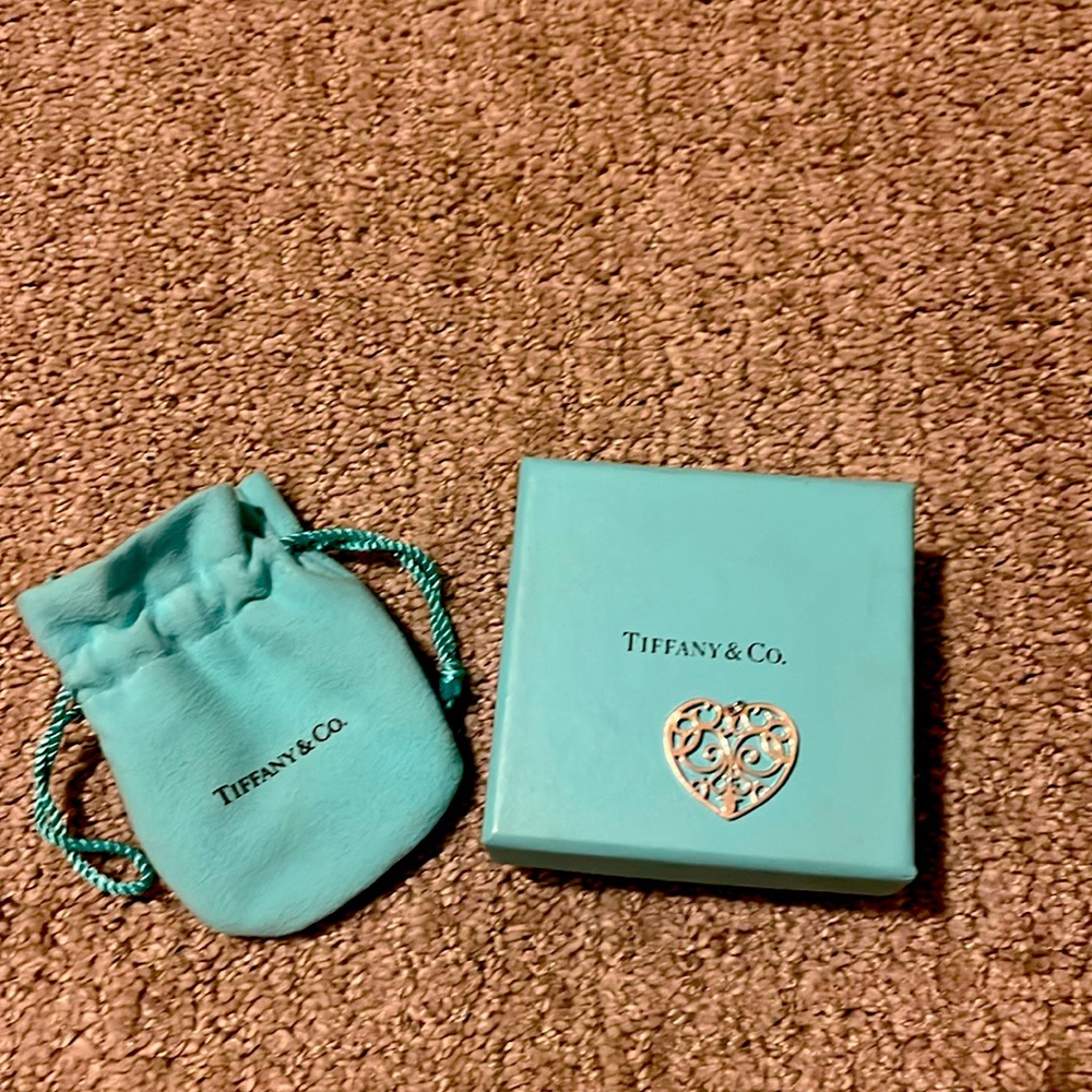 Tiffany’s sterling silver heart pendant
